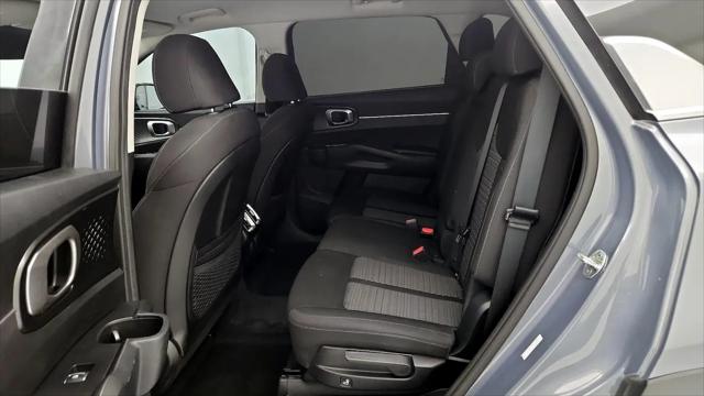 2022 Kia Sorento LX