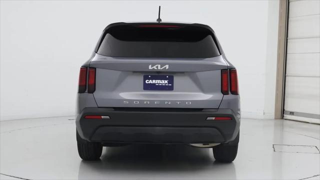 2022 Kia Sorento LX