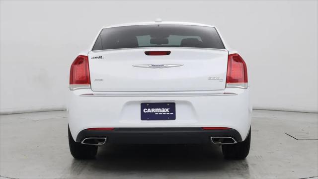 2017 Chrysler 300 AWD