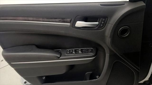 2017 Chrysler 300 AWD