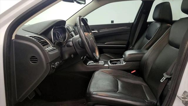 2017 Chrysler 300 AWD