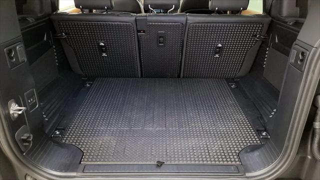 2024 Land Rover Defender 110 P400 X-Dynamic SE
