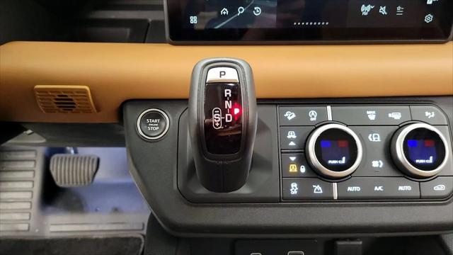 2024 Land Rover Defender 110 P400 X-Dynamic SE