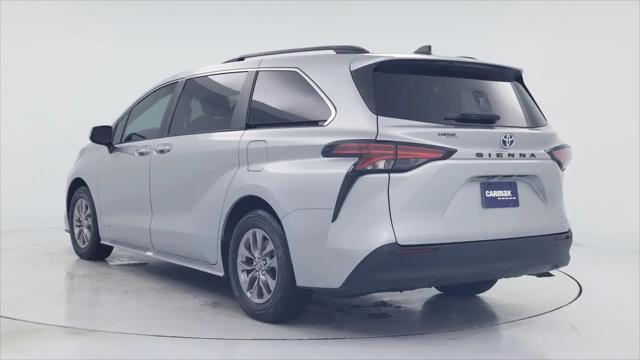 2021 Toyota Sienna XLE