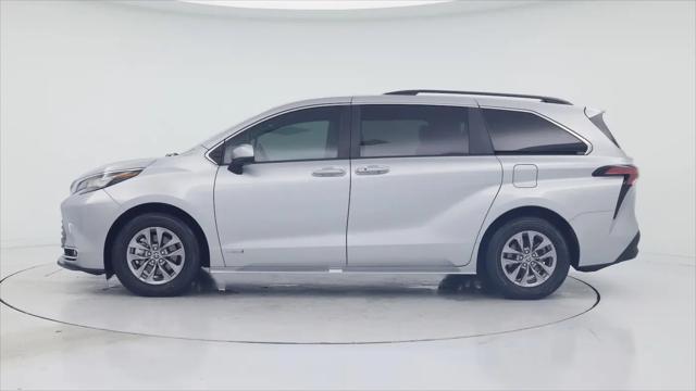 2021 Toyota Sienna XLE