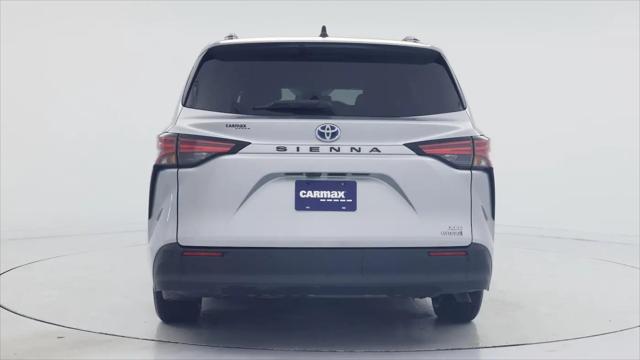 2021 Toyota Sienna XLE