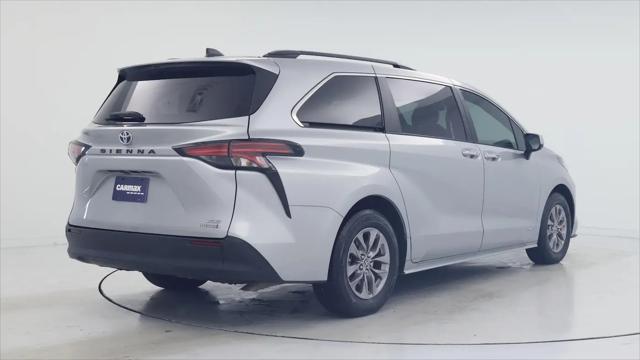 2021 Toyota Sienna XLE