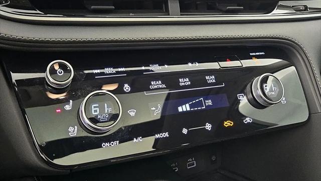 2024 INFINITI QX60 LUXE