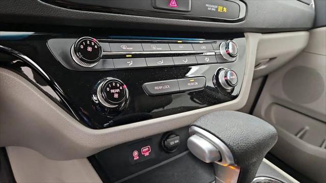 2020 Kia Sedona LX