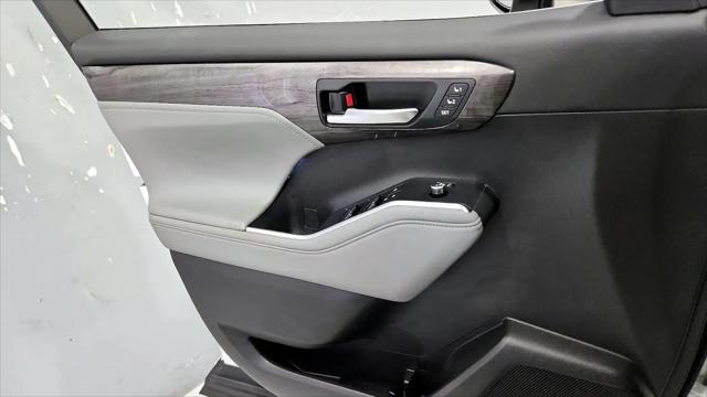 2024 Toyota Highlander Platinum