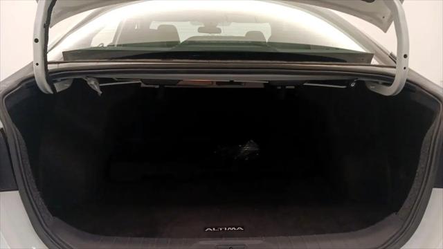 2021 Nissan Altima SR VC-Turbo FWD