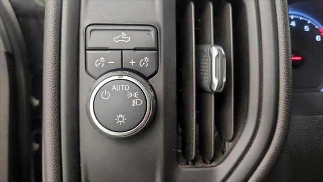 2021 Chevrolet Silverado 1500 2WD Crew Cab Short Bed Custom