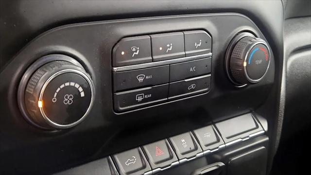 2021 Chevrolet Silverado 1500 2WD Crew Cab Short Bed Custom