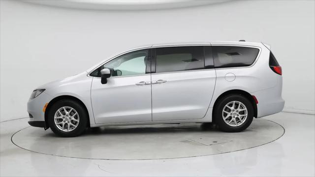 2022 Chrysler Voyager LX