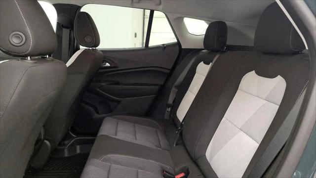 2025 Chevrolet Trax FWD LS