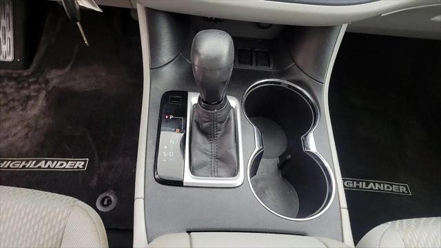2015 Toyota Highlander LE V6