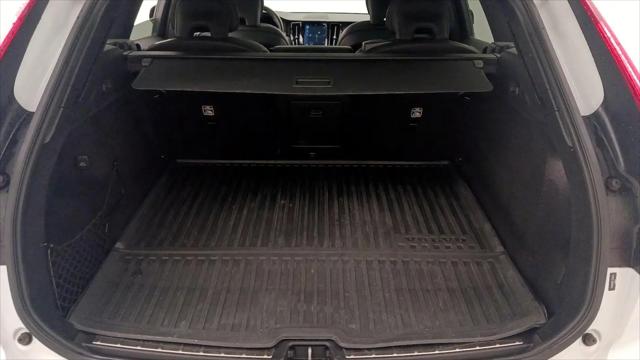 2020 Volvo XC60 T8 R-Design