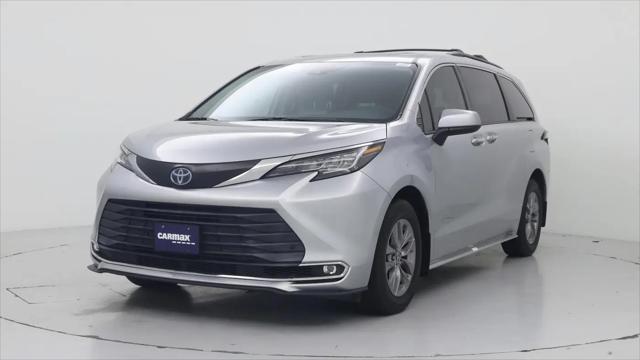 2022 Toyota Sienna XLE