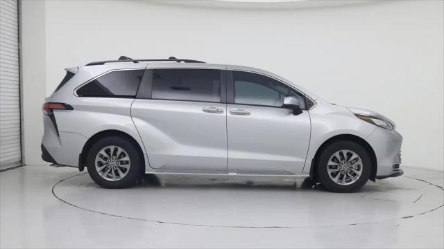 2022 Toyota Sienna XLE