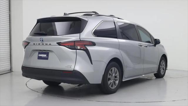 2022 Toyota Sienna XLE
