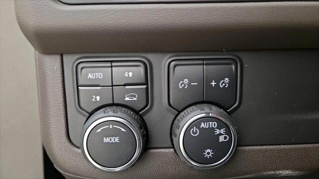2024 Chevrolet Suburban 4WD LT