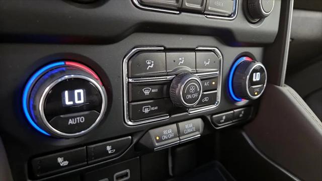 2024 Chevrolet Suburban 4WD LT