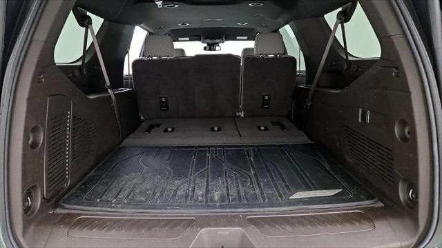 2024 Chevrolet Suburban 4WD LT