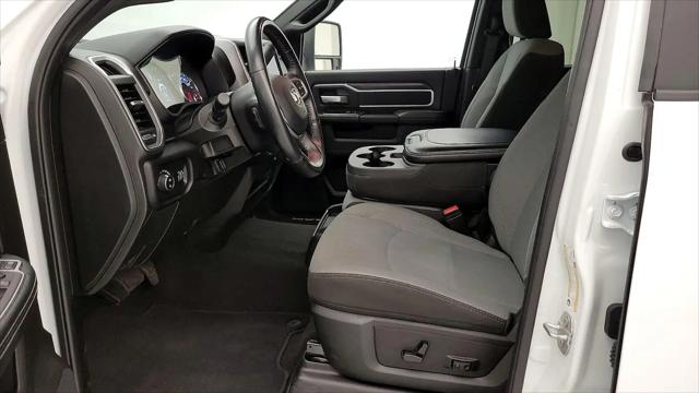 2024 Ram 3500 Big Horn Crew Cab 4x4 8' Box