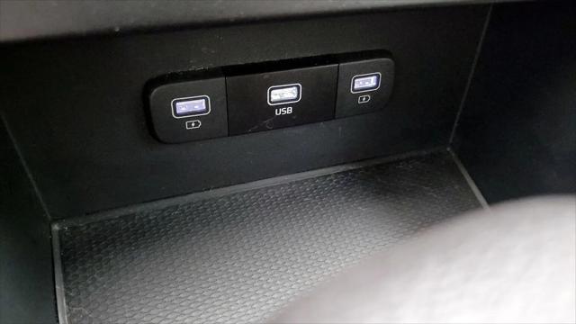 2024 Kia Carnival MPV LX