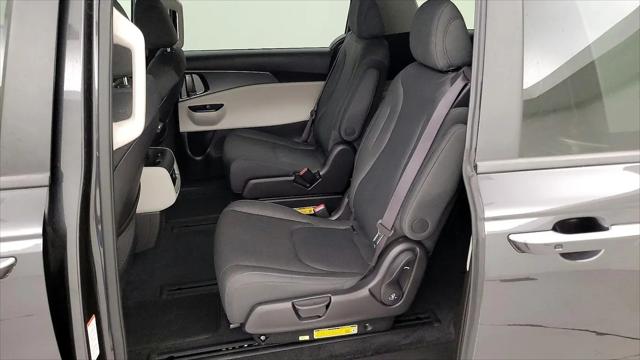 2024 Kia Carnival MPV LX