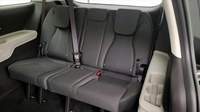 2024 Kia Carnival MPV LX