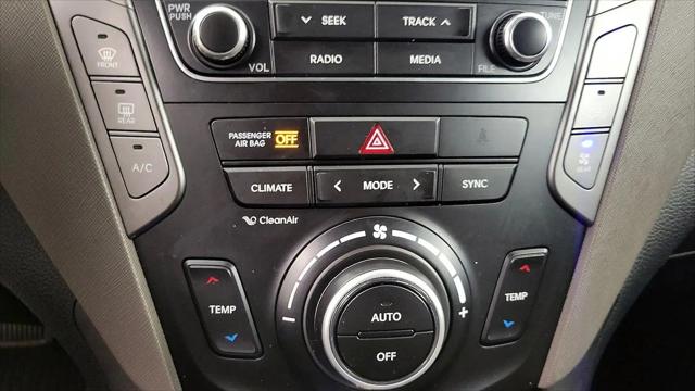 2017 Hyundai Santa Fe SE
