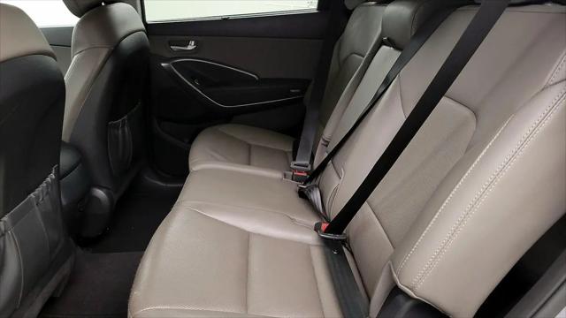 2017 Hyundai Santa Fe SE
