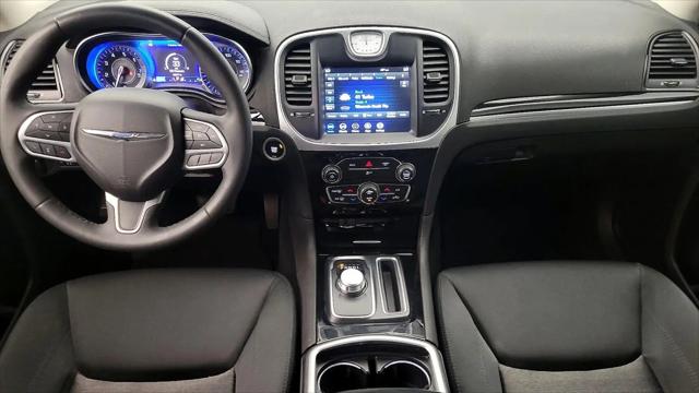 2023 Chrysler 300 Touring