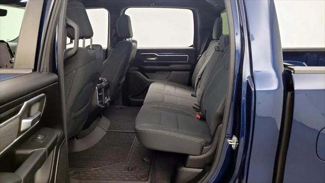 2020 Ram 1500 Big Horn Crew Cab 4x4 5'7" Box
