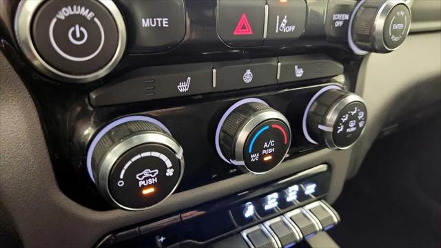 2025 Ram 1500 Big Horn Crew Cab 4x4 5'7" Box
