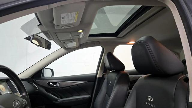 2014 INFINITI Q50 Standard