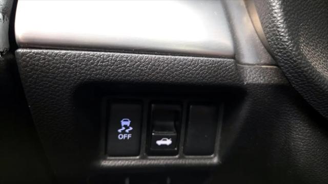 2015 INFINITI Q40 Standard