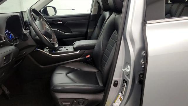 2022 Toyota Highlander Hybrid XLE
