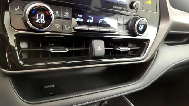 2022 Toyota Highlander Hybrid XLE