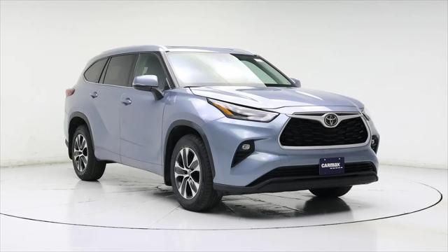 2022 Toyota Highlander XLE for sale in Kenosha, WI