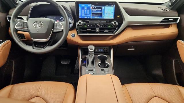 2022 Toyota Highlander Platinum