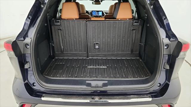 2022 Toyota Highlander Platinum