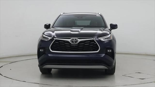 2022 Toyota Highlander Platinum