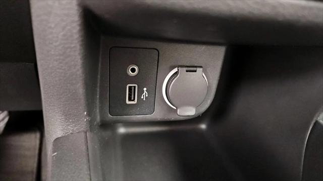 2022 Nissan Kicks S Xtronic CVT