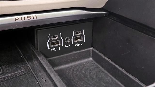 2023 Chrysler Pacifica Limited AWD