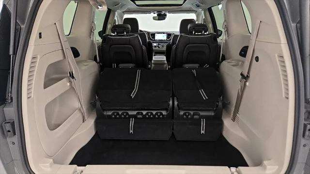 2023 Chrysler Pacifica Limited AWD