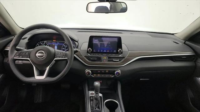 2023 Nissan Altima SV FWD
