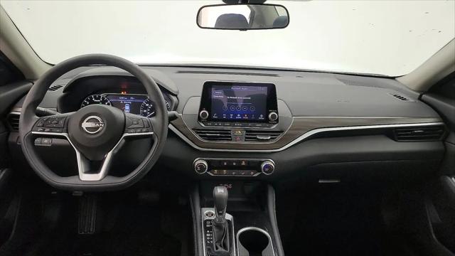 2023 Nissan Altima SV FWD