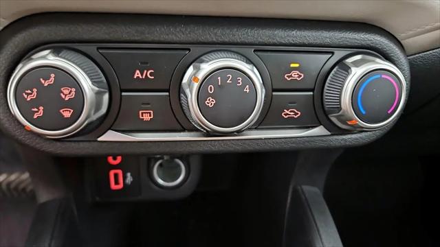 2021 Nissan Versa SV Xtronic CVT